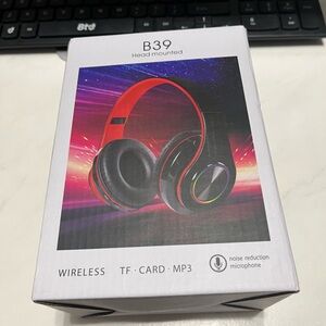 B39 Wireless Headphones with Noise Reduction